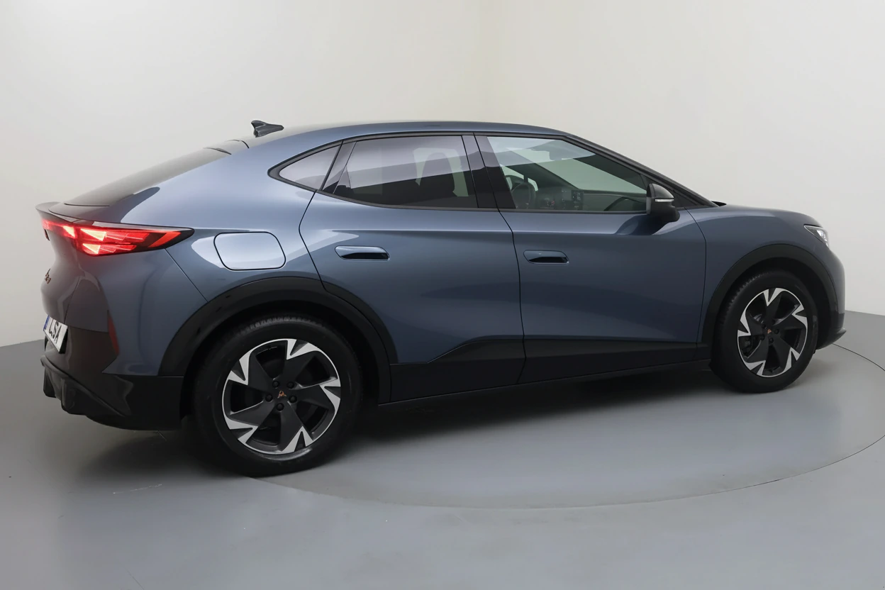 Cupra Tavascan — vue 3