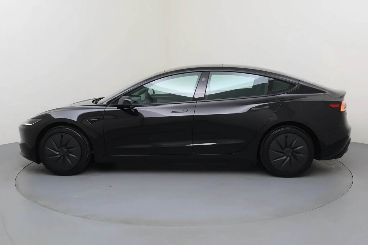 Tesla Model 3 — vue 2