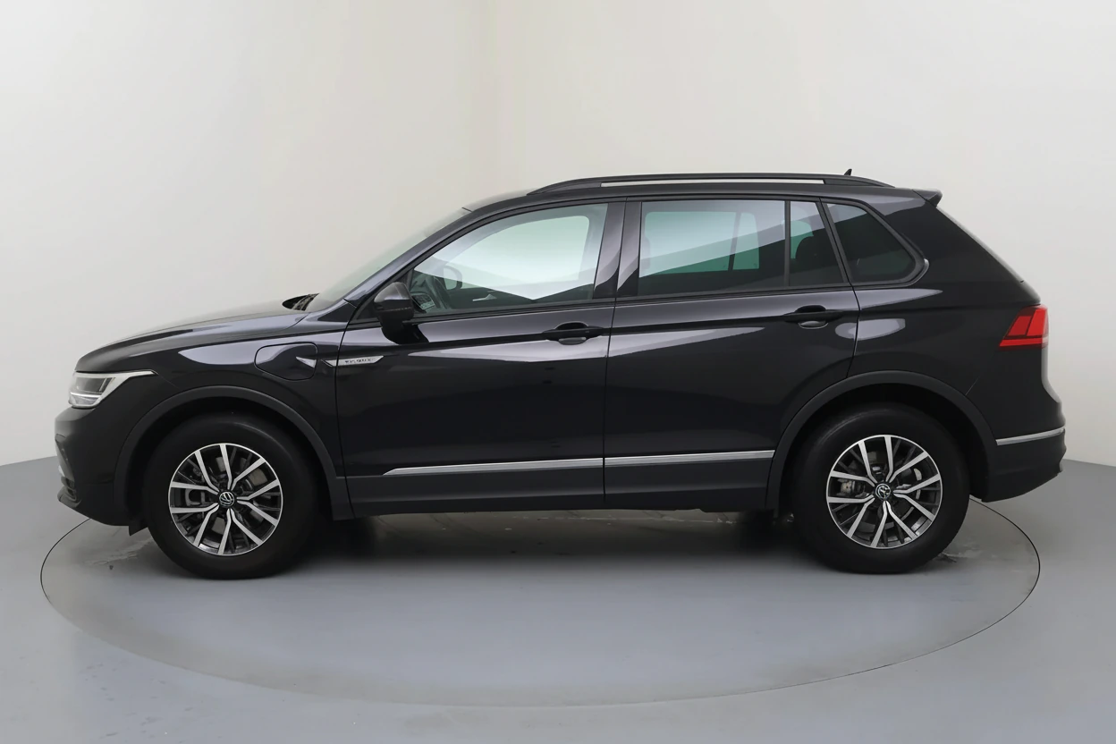 Volkswagen Tiguan — vue 2